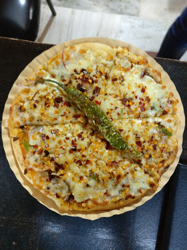 Desi Pizza, 8-1-284/OU/99, OU Colony, Shaikpet, Hyderabad, Telangana 500008, India, Pizza_Takeaway, state TS