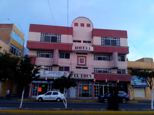 Hotel El Eden, Blvd. Lazaro Cardenas #206, Centro, 59300 La Piedad de Cavadas, Mich., México, Alojamiento en interiores | MICH