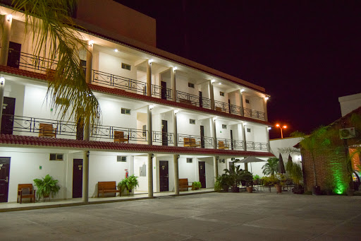 Hotel Real Primaveras, Calle 55 S/N, Unidad Esfuerzo y Trabajo II, 24350 Escárcega, Camp., México, Alojamiento en interiores | CAMP
