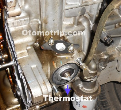 Gambar Letak Thermostat Pada Mesin Toyota 1NZ-FE