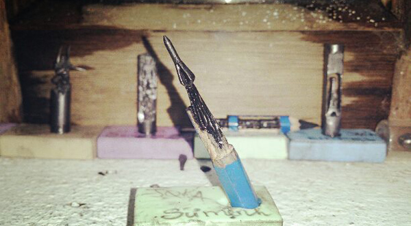 Game thủ Phi Đội khoe tài “điêu khắc bút chì”