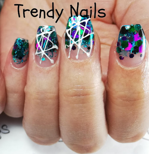 Trendy Nails logo