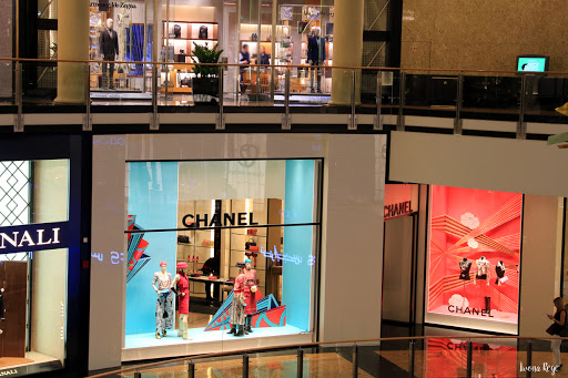 Chanel, Mall of the Emirates Metro Footbridge, Metro Footbridge - Dubai - United Arab Emirates, Fashion Accessories Store, state Dubai