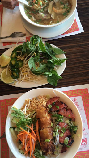 Vietnamese Restaurant «Saigon Palace Restaurant», reviews and photos, 401 Burnsville Pkwy, Burnsville, MN 55337, USA