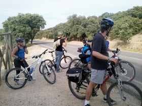 Ruta en bici de Madrid a Manzanares el Real por el GR-124, junio 2012 Ruta en bici de Madrid a Manzanares el Real por el GR-124, junio 2012