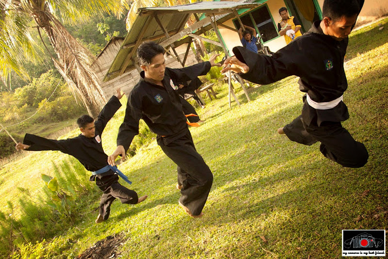 Pencak Silat_Moncak_Sibolga_Sumatra_Indonesia_2012_Jon Simarmata