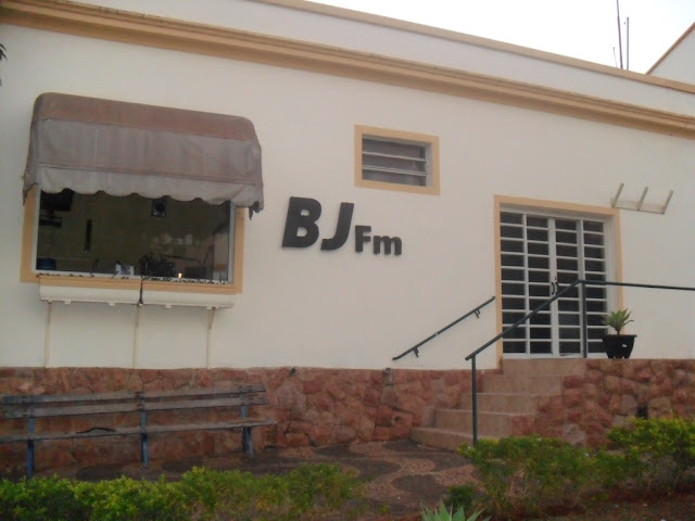 Ouça a Rádio BJ FM