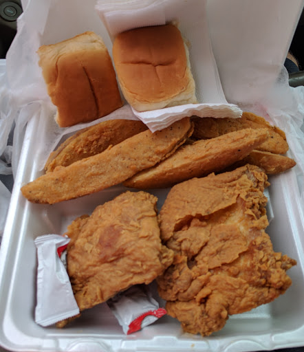 Chicken Restaurant «Chicken King of Louisville», reviews and photos, 639 E Broadway, Louisville, KY 40202, USA