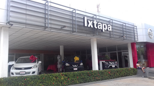 Nissan Ixtapa, Av. Jose Maria Morelos Y Pavon, Centro, 40890 Zihuatanejo, Gro., México, Concesionario de autos | GRO