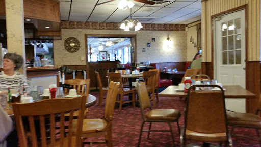 Restaurant «The Paragon Family Restaurant», reviews and photos, 2725 W 10th St, Greeley, CO 80634, USA