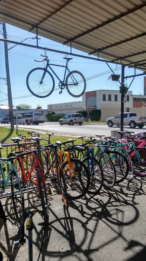 Bicycle Store «Bottom Bracket Bicycle Shop», reviews and photos, 1802 S Flores St, San Antonio, TX 78204, USA