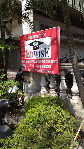 Edwise International - Pune Station Road, 321, Sohrab Hall 3rd Floor,, 16th Sassoon Rd, Agarkar Nagar, Pune, Maharashtra 411001, India, Educational_Consultant, state MH