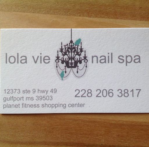 Lola Vie Nail Spa logo