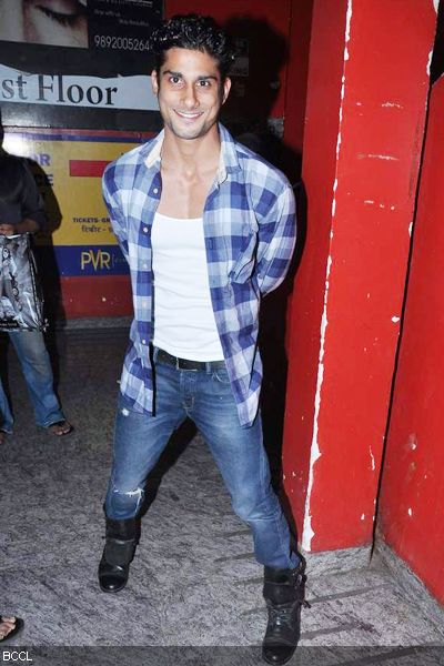 Prateik Babbar is all set to work his boyish charm during the premiere of the movie 'David', held in Mumbai on January 31, 2013. (Pic: Viral Bhayani)