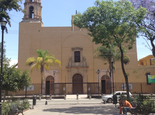 Parroquía de San Miguel Arcángel, Calle Independencia 601, San Miguel, 37390 León, Gto., México, Parroquia | GTO