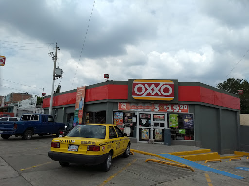Oxxo Pie de la Cuesta, 76148, Av. Pie de la Cuesta 2002, Lomas de San Pedrito, Santiago de Querétaro, Qro., México, Tienda de ultramarinos | QRO