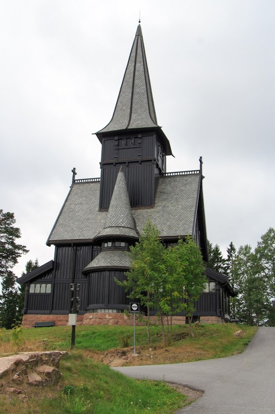 Holmenkollen kapel. Van Lillehammer naar Oslo