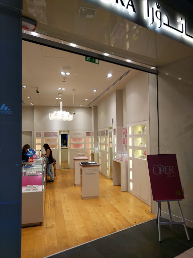 Pandora, Sheikh Zayed Rd - Dubai - United Arab Emirates, Jewelry Store, state Dubai