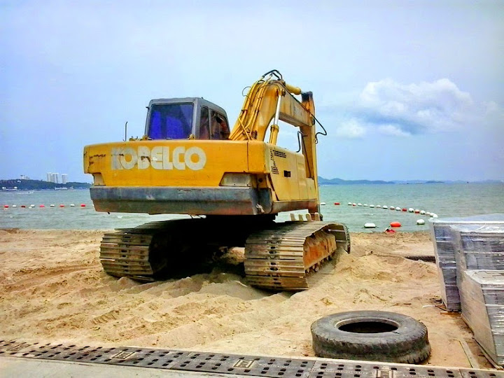 road works at Pattaya Beach Road