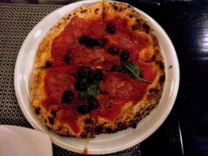 no cheese pizza at il Canale, Georgetown