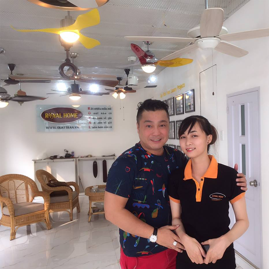 Hãy đến với quattran.vn để trải nghiệm sự khác biệt rõ nét trong cung cách phục vụ từ nhân viên bán hàng tại Royal Home Hãy đến với quattran.vn để trải nghiệm sự khác biệt rõ nét trong cung cách phục vụ từ nhân viên bán hàng tại Royal Home