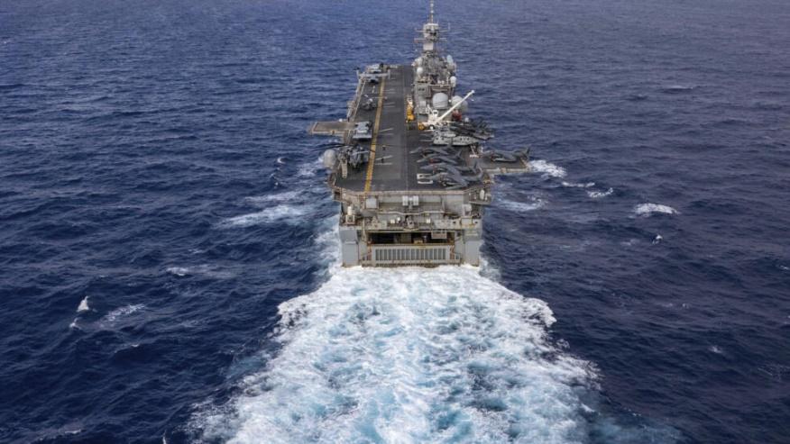 Tàu Mỹ USS Bataan, lớp Wasp, đang đi qua Đại Tây Dương. Ảnh chụp ngày 20/07/2023. 