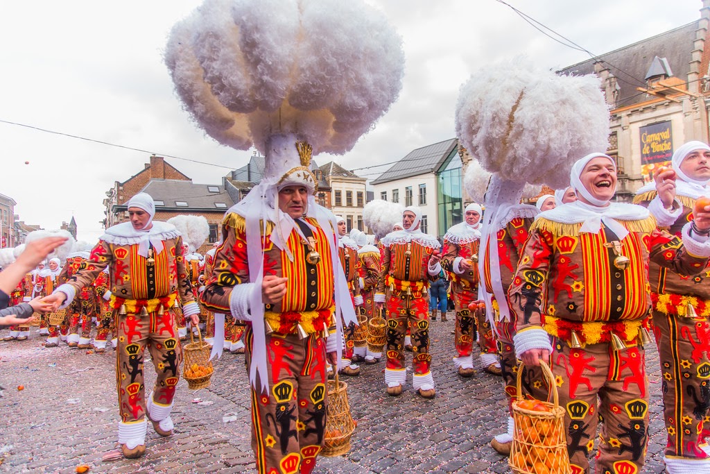 parade au carnaval de binche