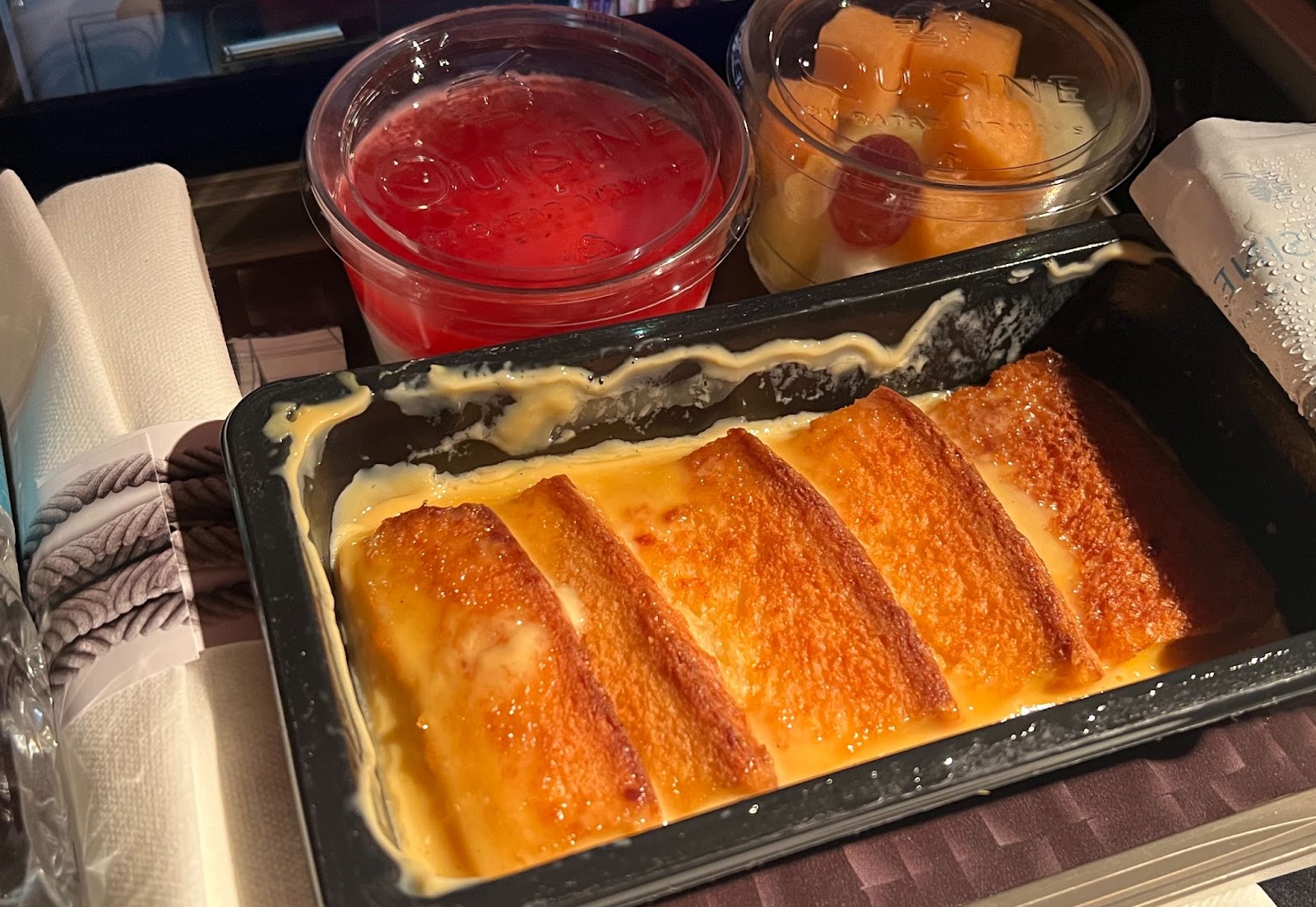カタール航空の機内食10選！エコノミーや無料サービスも紹介