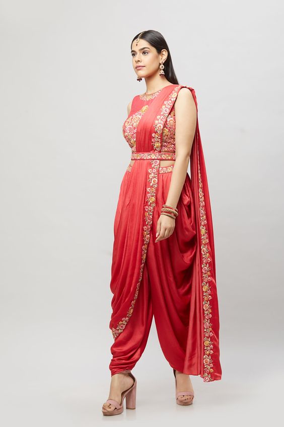 How to Wear Dhoti Style Sarees & Types of Dhoti Sarees Online