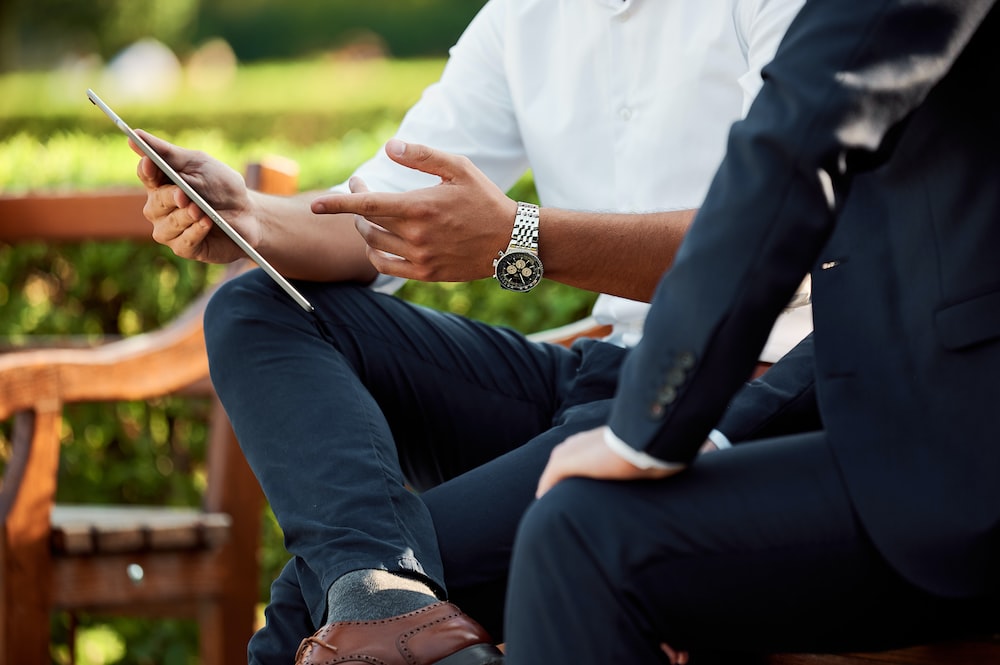 sistem etika dan kebijakan setiap daerah dan wilayah - https://unsplash.com/photos/aWf7mjwwJJo
