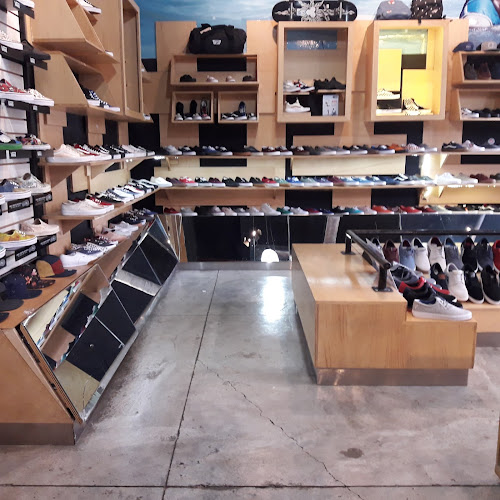 Opiniones de STRATA en Independencia - Tienda