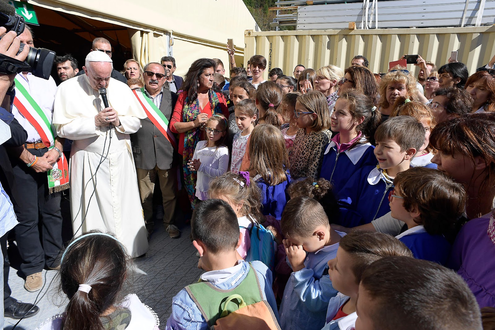 Pope Francis. Children. Earthquake Victims