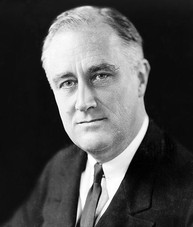 http://upload.wikimedia.org/wikipedia/commons/thumb/b/b8/FDR_in_1933.jpg/640px-FDR_in_1933.jpg