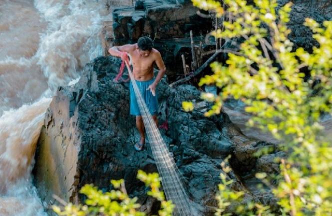 Precarious Mekong 7