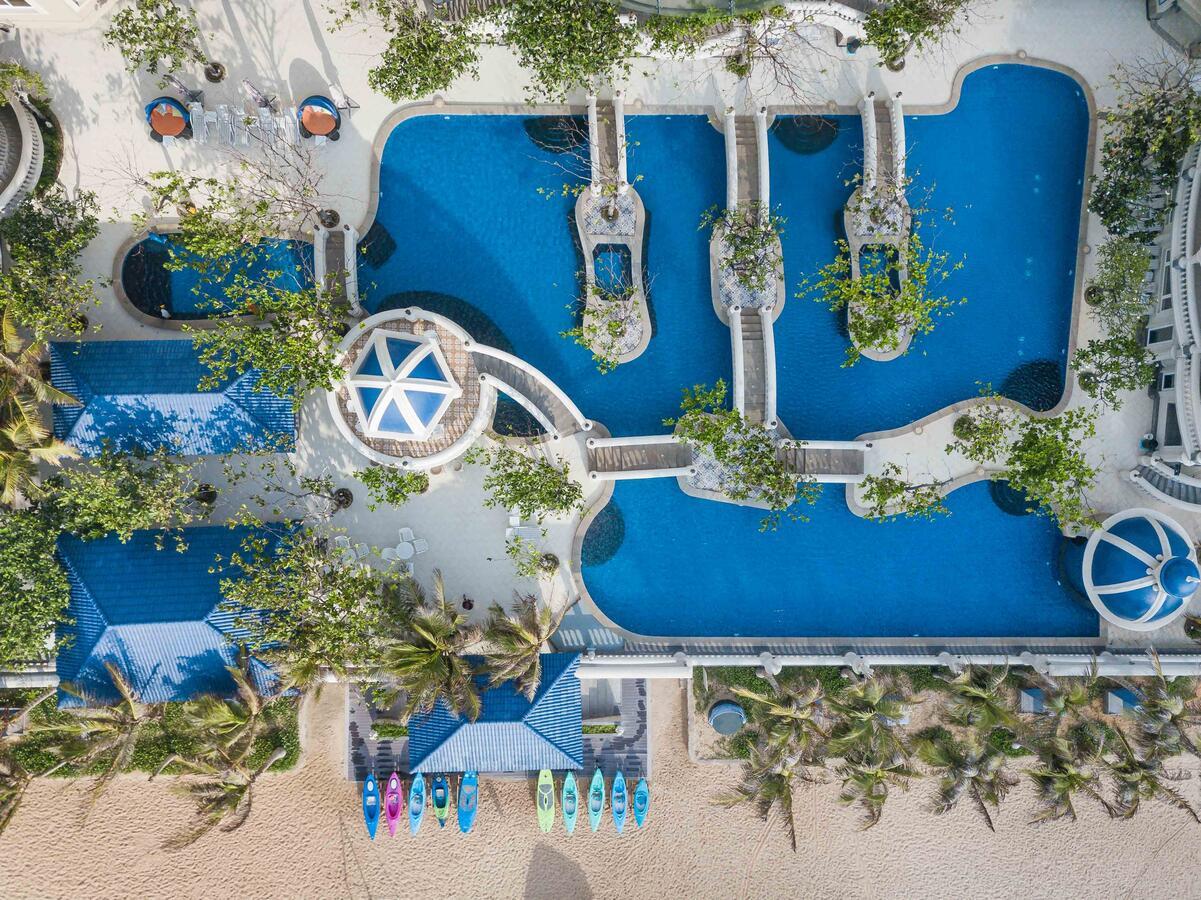 https://cf.bstatic.com/images/hotel/max1280x900/263/263195973.jpg