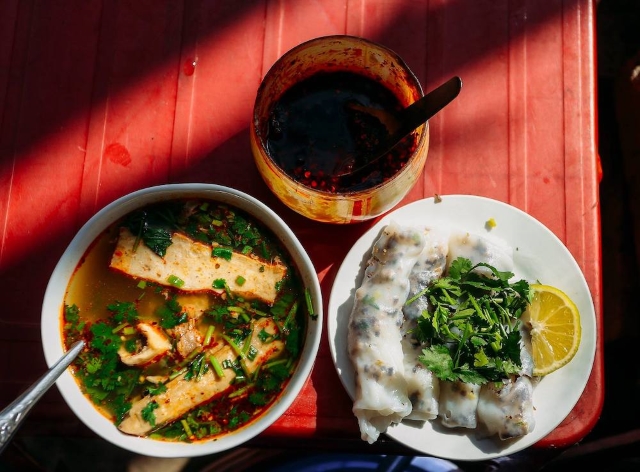 Bánh cuốn Đồng Văn là món ngon mà bạn phải thử khi du lịch Hà Giang