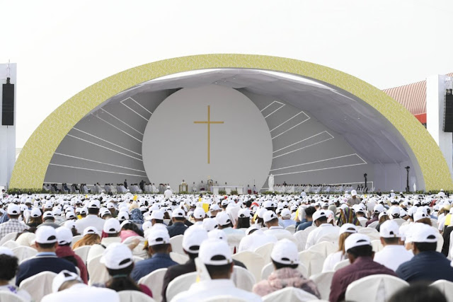Chuyến tông du của ĐTC đến Bahrain - Thánh Lễ tại sân vận động Quốc gia Bahrain - “Luôn luôn yêu thương và yêu thương mọi người”