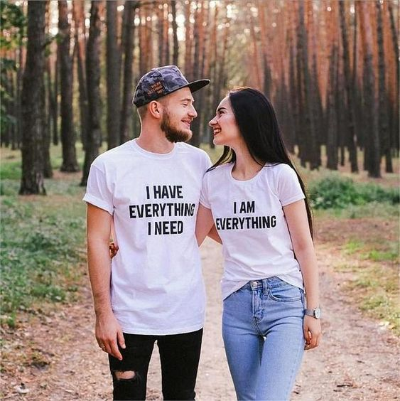 Diện áo thun Unisex đôi thêm tình cảm, gắn bó