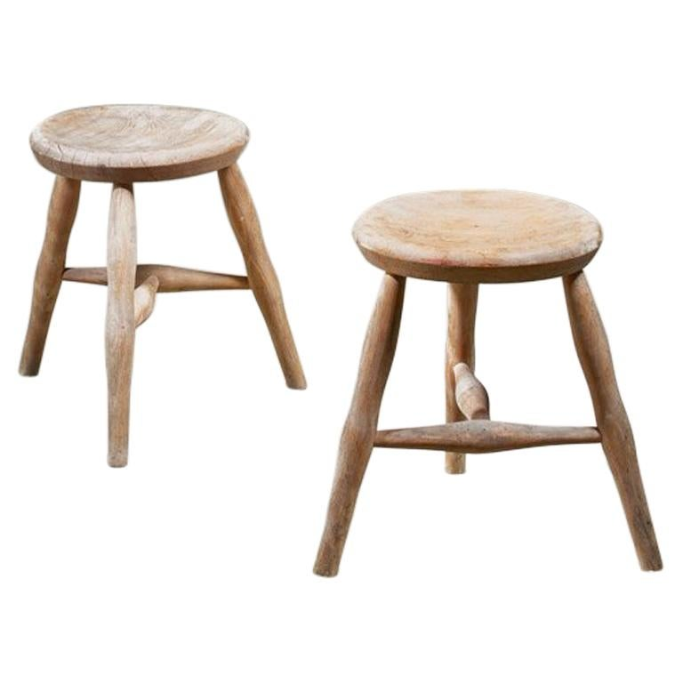 tripod bar stools are a good go option in seating options