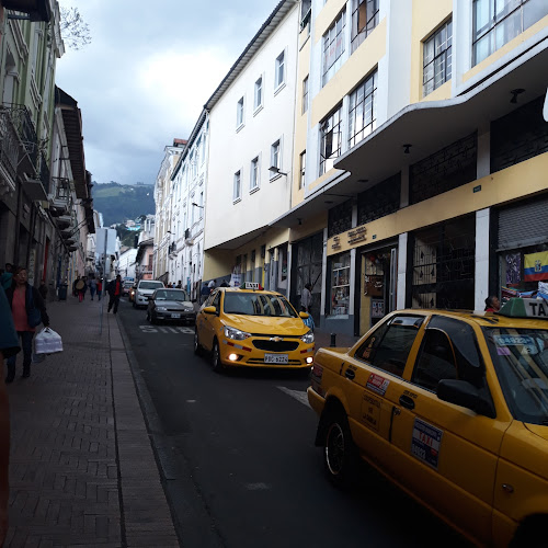Kawsani Tours - Quito