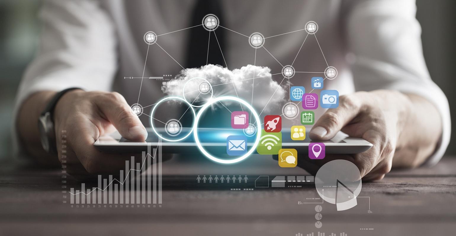 Deploying Applications On Cloud Computing