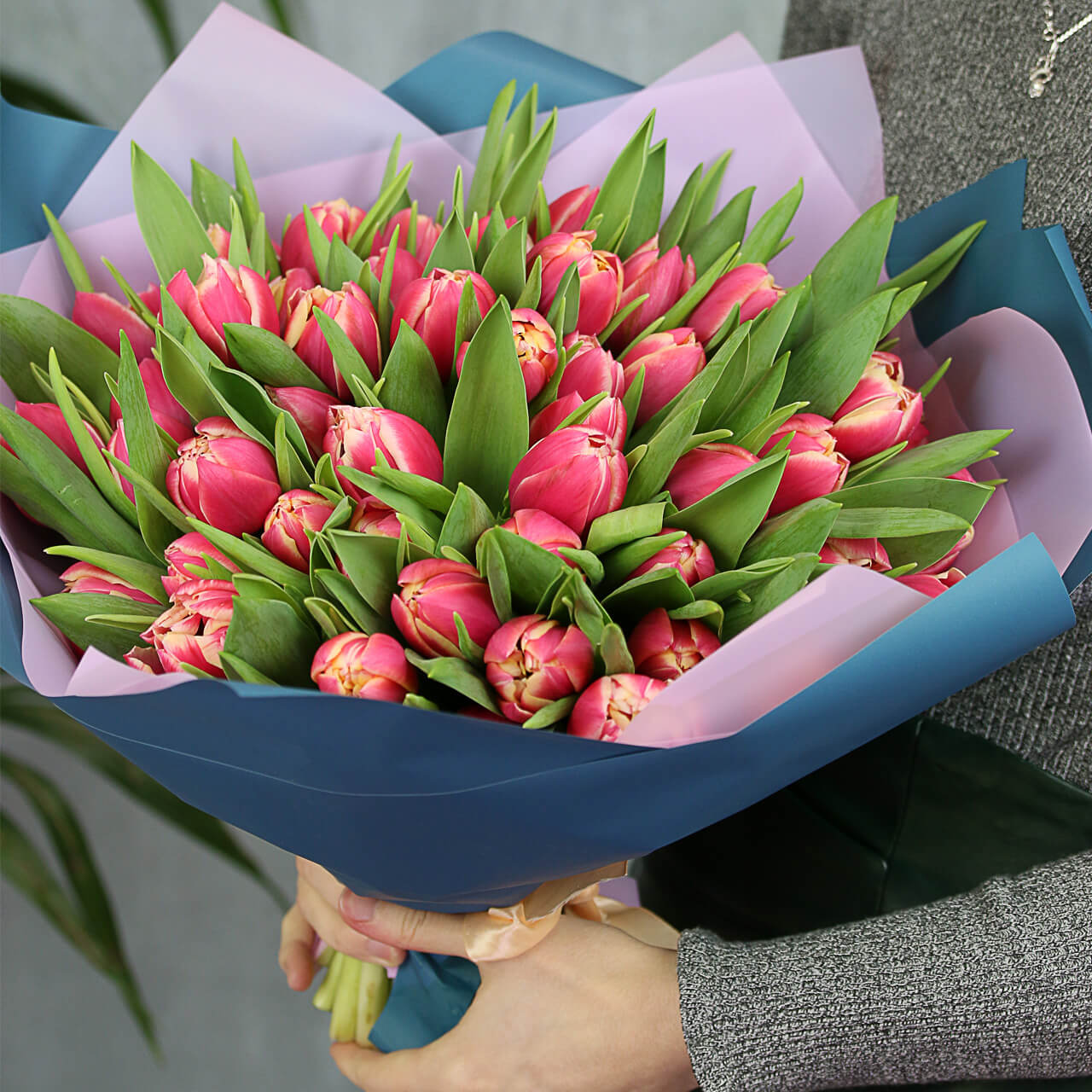 Как выбрать свежие цветы: выбираем букеты при покупке цветов оптом