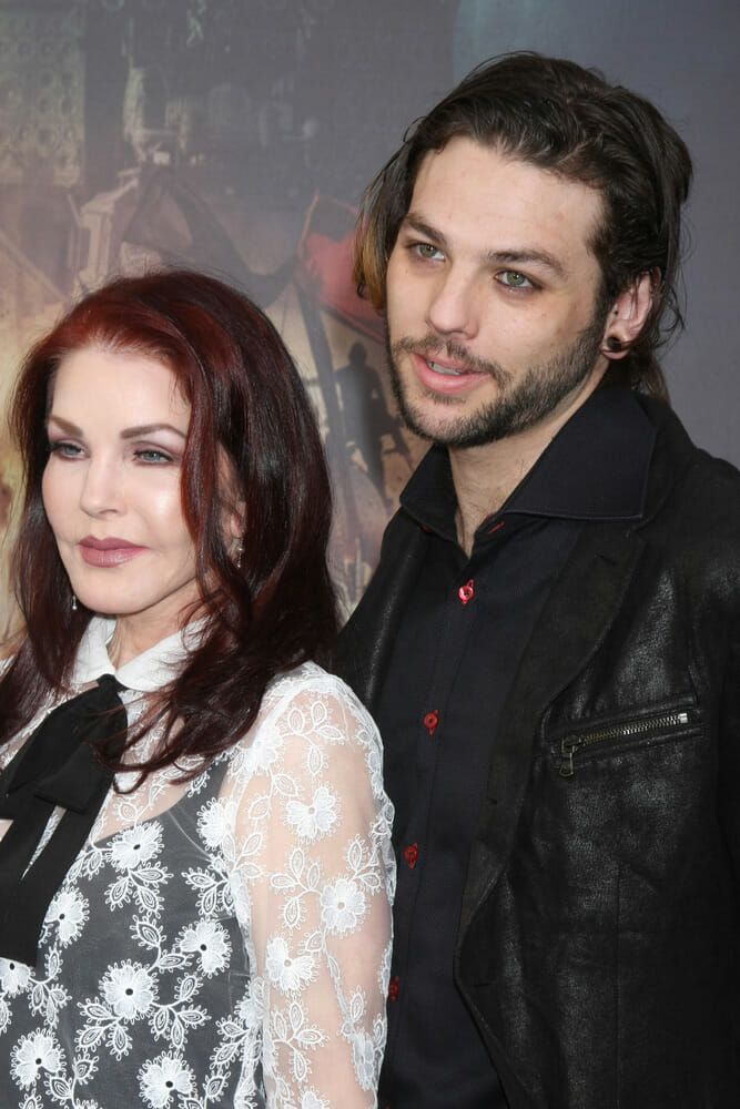 Navarone Garibaldi, Priscilla Presley