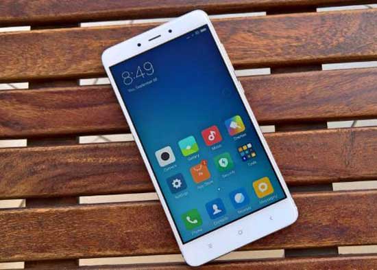 Hiện nay, Xiaomi Redmi Note 4 đang được nhà sản xuất trang bị màn hình cảm ứng có kích thước 5.5 inch.