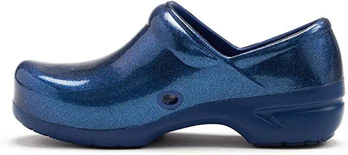 6 Best Clogs and Crocs for Nurses | Incredible Health