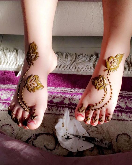 Ofk Top 10 Floral Mehndi Designs For Kids Feet 2019