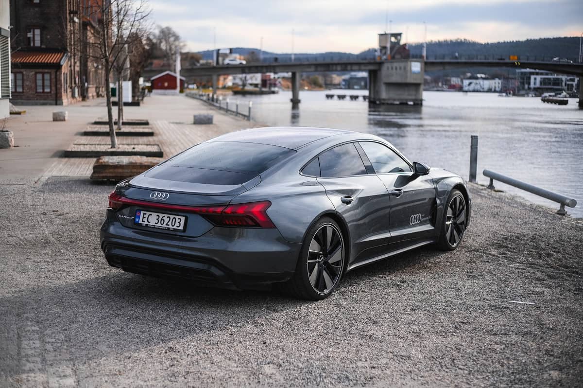 Audi-e-tron-gt-rear-view