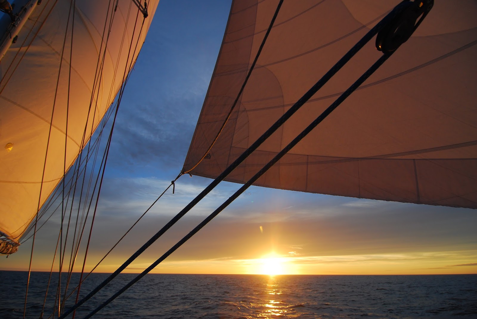 Sail into the sunset with RYA sailing qualifications.