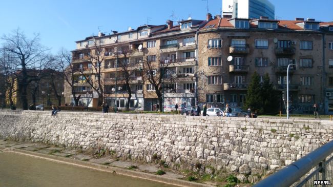 Сліди війни на житових будинках у Сараєво