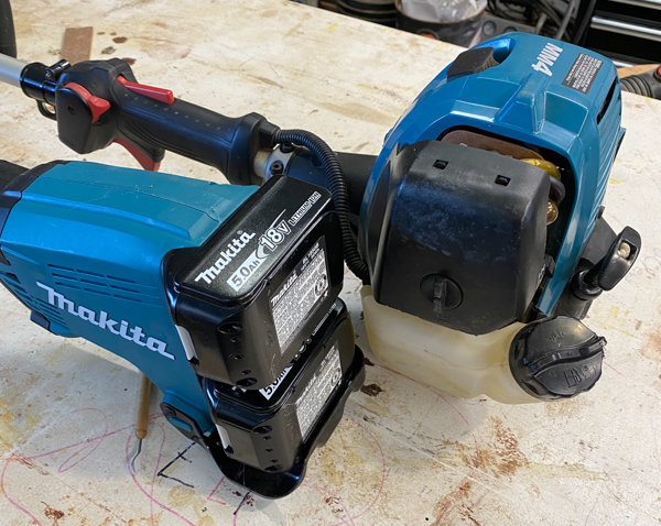 รีวิว เครื่องตัดหญ้า Makita XUX01Z4